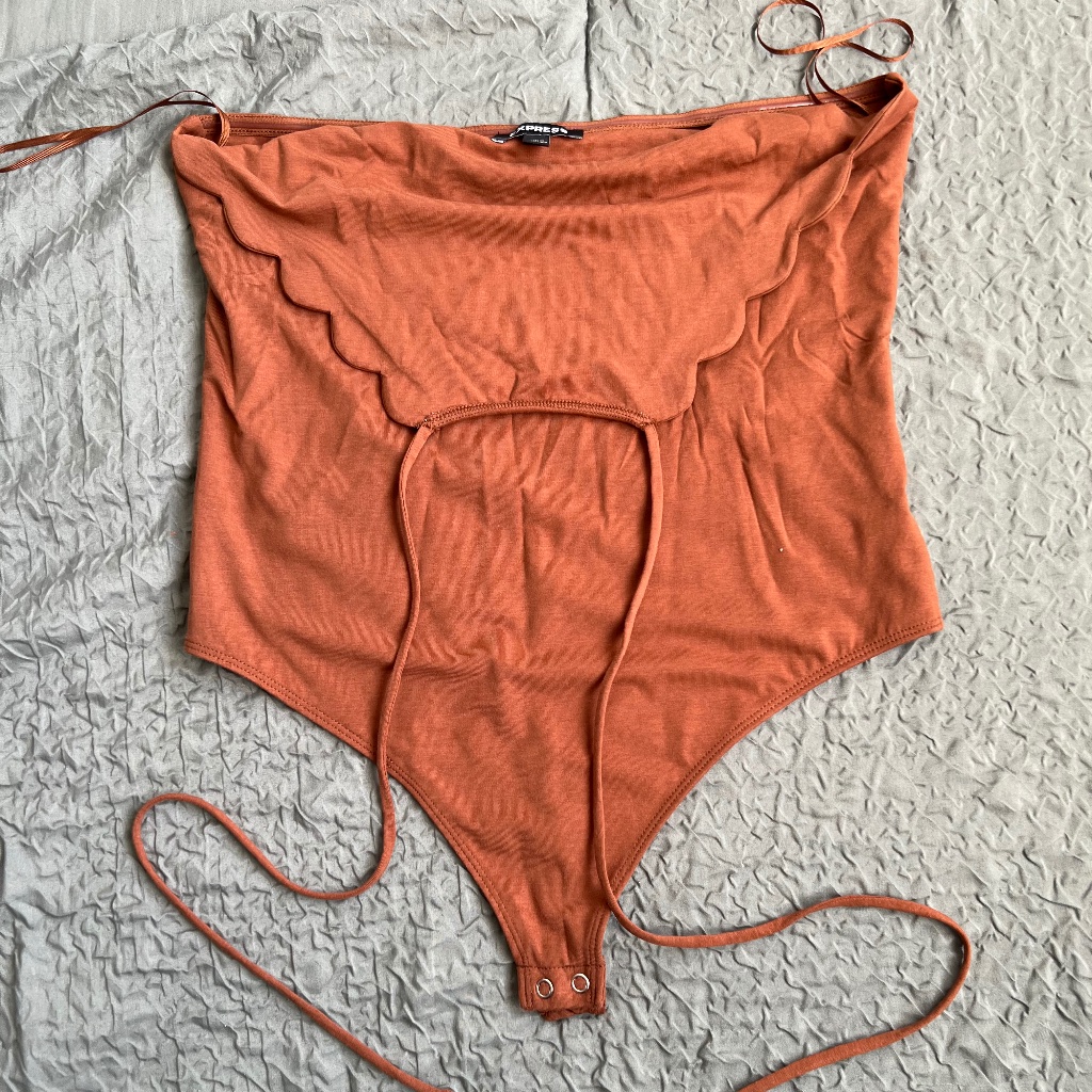 Express. Medium. Brown